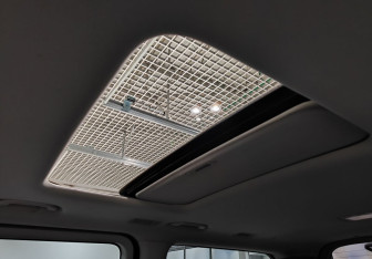 Подержанный автомобиль Hyundai Grand Starex 2015 года (19 фото)