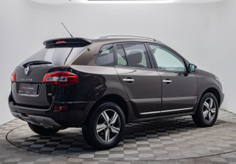 Подержанный автомобиль Renault Koleos 2014 года (5 фото)