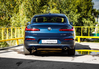 Подержанный автомобиль BMW X4 2019 года (5 фото)