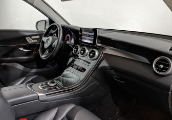 Подержанный автомобиль Mercedes-Benz GLC Coupe 2019 года (13 фото)