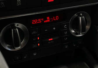 Подержанный автомобиль Audi A3 Hatchback 2013 года (16 фото)