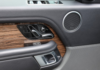 Подержанный автомобиль Land Rover Range Rover Evoque 2019 года (24 фото)
