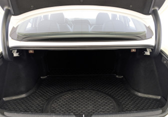 Подержанный автомобиль Hyundai Sonata 2022 года (10 фото)