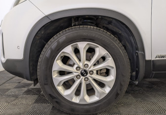 Подержанный автомобиль Kia Sorento 2019 года (12 фото)