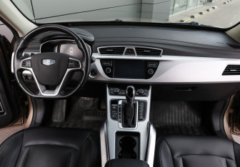 Подержанный автомобиль Geely Atlas 2018 года (13 фото)