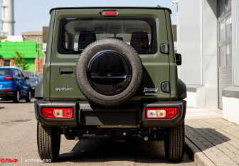 Новый Suzuki Jimny 2024 (4 фото)