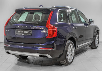 Подержанный автомобиль Volvo XC90 2018 года (5 фото)
