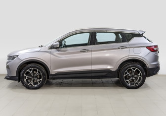 Подержанный автомобиль Geely Coolray 2022 года (8 фото)