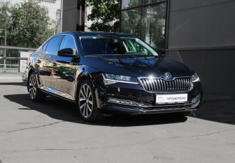 Подержанный автомобиль Skoda Superb Liftback 2024 года (3 фото)