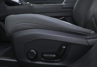 Подержанный автомобиль Zeekr 001 2023 года (15 фото)