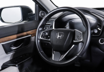 Подержанный автомобиль Honda CR-V 2017 года (12 фото)