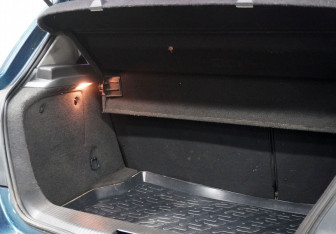 Подержанный автомобиль Opel Astra Hatchback 2007 года (13 фото)