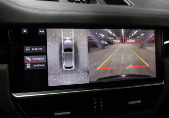 Подержанный автомобиль Porsche Cayenne 2020 года (24 фото)