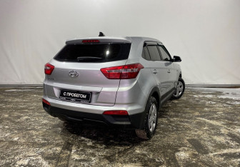 Подержанный автомобиль Hyundai Creta 2016 года (6 фото)