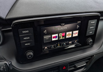 Подержанный автомобиль Skoda Rapid Liftback 2021 года (26 фото)