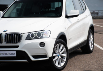 Подержанный автомобиль BMW X3 2010 года (21 фото)