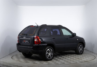 Подержанный автомобиль Kia Sportage 2009 года (5 фото)