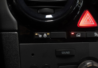 Подержанный автомобиль Opel Corsa 2008 года (19 фото)