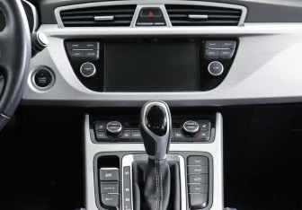 Подержанный автомобиль Geely Atlas 2018 года (9 фото)