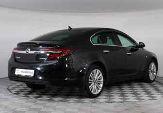 Подержанный автомобиль Opel Insignia Liftback 2014 года (3 фото)