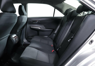 Подержанный автомобиль Toyota Camry Sedan 2016 года (15 фото)