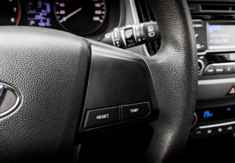 Подержанный автомобиль Hyundai Creta 2017 года (25 фото)