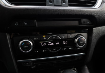 Подержанный автомобиль Mazda 6 Sedan 2017 года (16 фото)