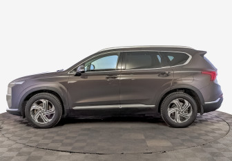 Подержанный автомобиль Hyundai Santa Fe 2021 года (8 фото)