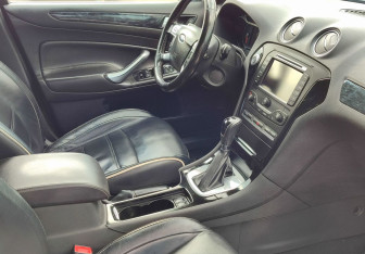 Подержанный автомобиль Ford Mondeo Sedan 2014 года (9 фото)