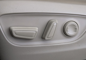 Подержанный автомобиль Toyota Land Cruiser Suv 2022 года (26 фото)