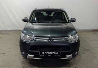 Подержанный автомобиль Mitsubishi Outlander 2014 года (2 фото)