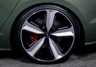 Подержанный автомобиль Audi A5 Liftback 2020 года (15 фото)