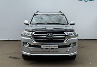Подержанный автомобиль Toyota Land Cruiser Suv 2008 года (2 фото)