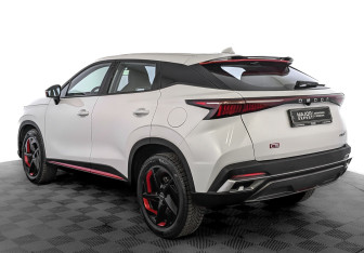 Подержанный автомобиль Omoda C5 2023 года (7 фото)