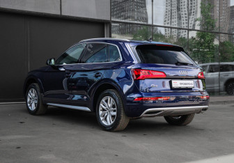 Подержанный автомобиль Audi Q5 2019 года (6 фото)