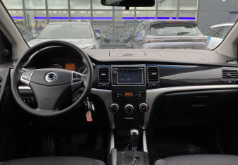 Подержанный автомобиль SsangYong Actyon 2012 года (14 фото)