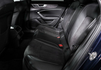 Подержанный автомобиль Audi A6 Sedan 2019 года (10 фото)