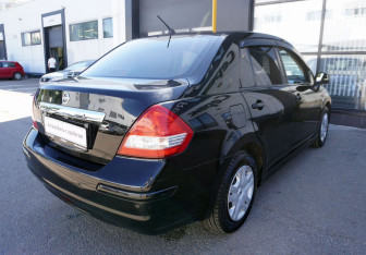 Подержанный автомобиль Nissan Tiida Sedan 2011 года (5 фото)