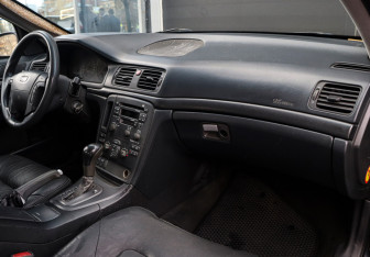Подержанный автомобиль Volvo S80 2002 года (9 фото)