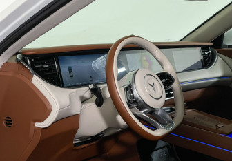 Подержанный автомобиль Voyah Free 2023 года (13 фото)