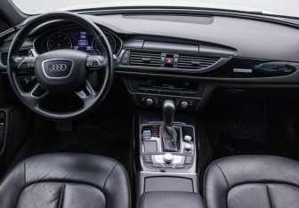 Подержанный автомобиль Audi A6 Sedan 2017 года (13 фото)