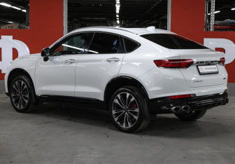 Подержанный автомобиль Geely Tugella 2023 года (7 фото)