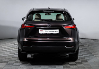 Подержанный автомобиль Lexus NX 2015 года (6 фото)