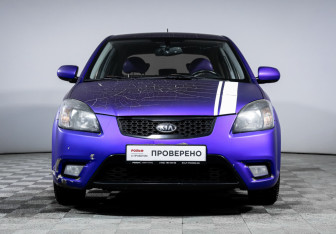 Подержанный автомобиль Kia Rio Hatchback 2011 года (2 фото)