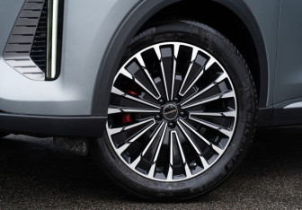 Новый Exeed RX 2025 (5 фото)