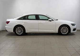 Подержанный автомобиль Audi A6 Sedan 2020 года (4 фото)
