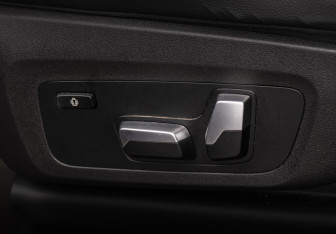 Подержанный автомобиль BMW X3 2019 года (18 фото)