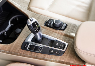 Подержанный автомобиль BMW X3 2013 года (12 фото)