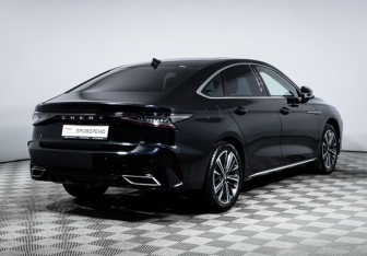 Подержанный автомобиль Chery Arrizo 8 2023 года (5 фото)