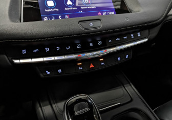 Подержанный автомобиль Cadillac XT4 2020 года (30 фото)